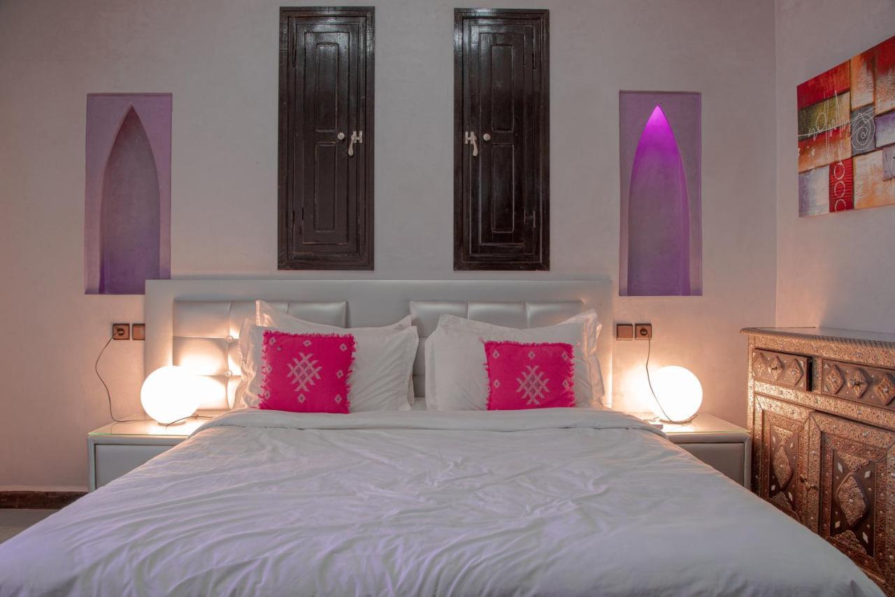 Jnanat Aicha Guesthouse Wawizelte ภายนอก รูปภาพ