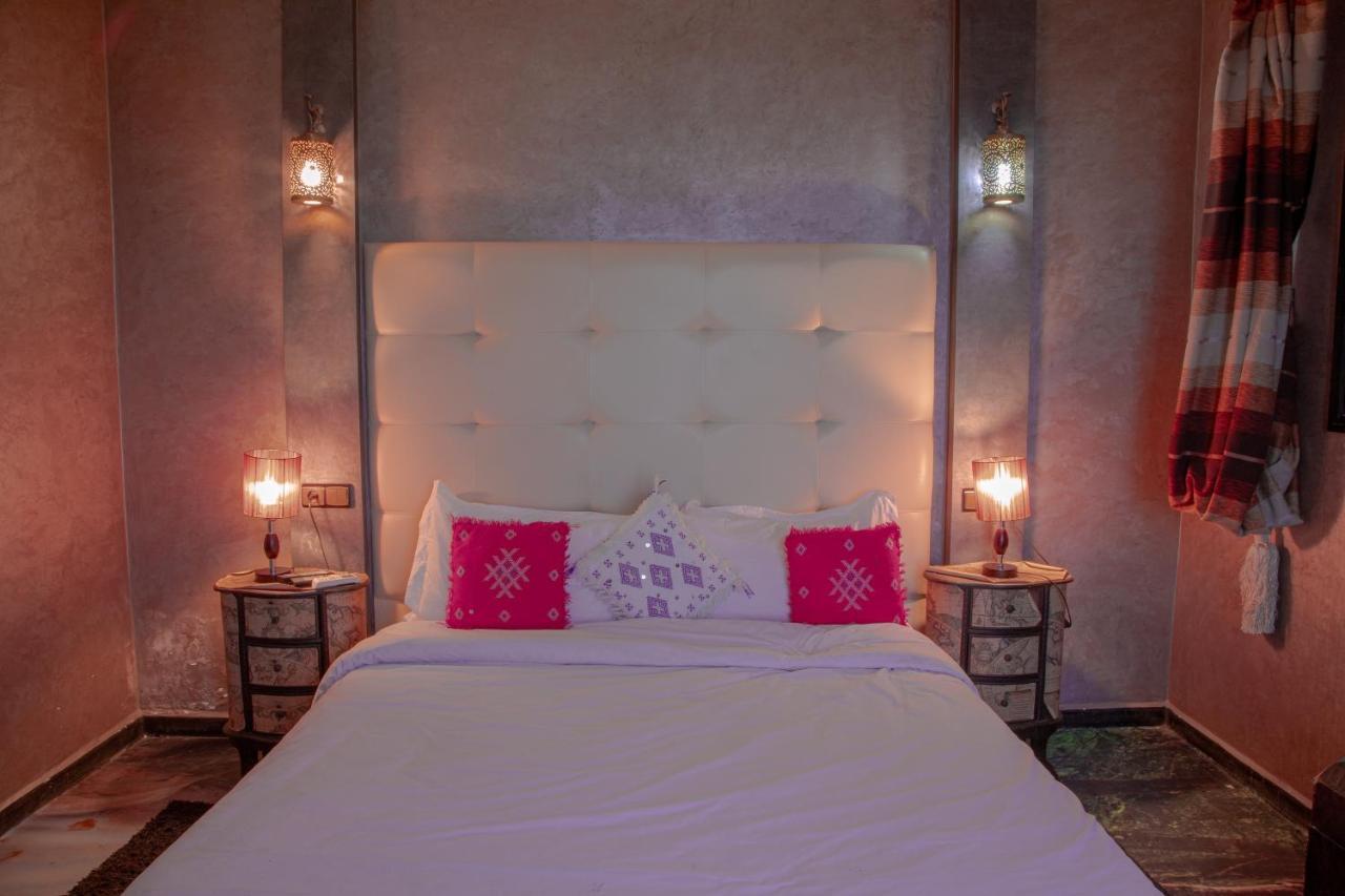 Jnanat Aicha Guesthouse Wawizelte ภายนอก รูปภาพ