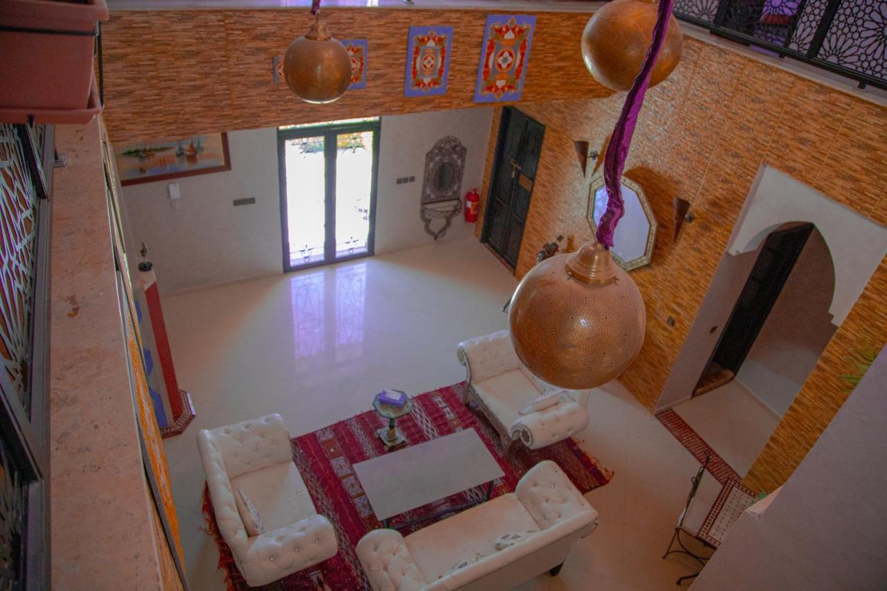 Jnanat Aicha Guesthouse Wawizelte ภายนอก รูปภาพ