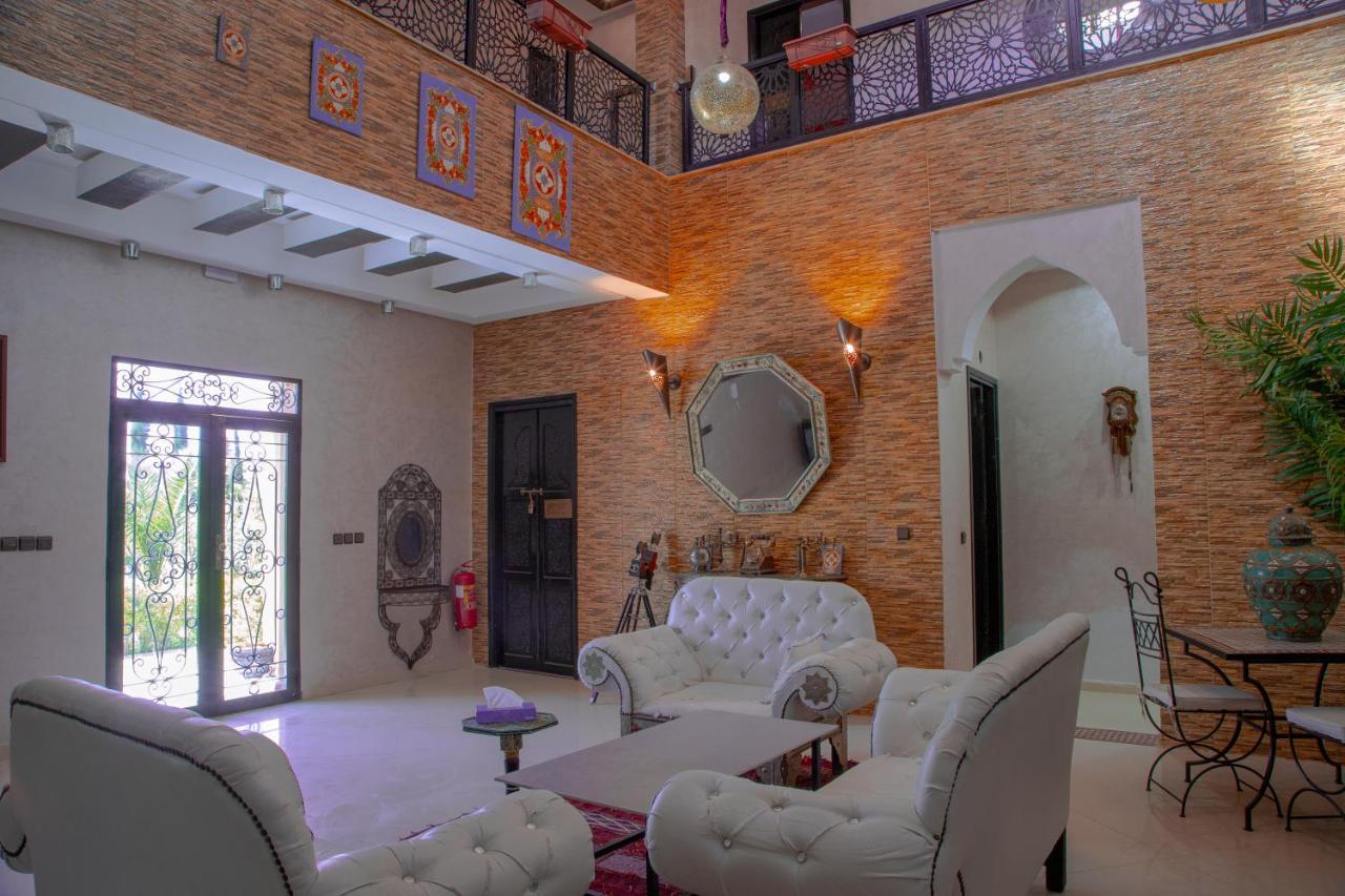Jnanat Aicha Guesthouse Wawizelte ภายนอก รูปภาพ