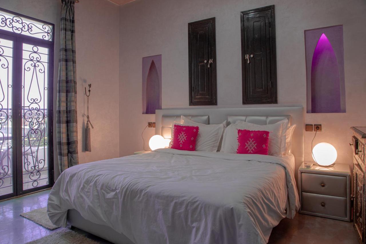 Jnanat Aicha Guesthouse Wawizelte ภายนอก รูปภาพ