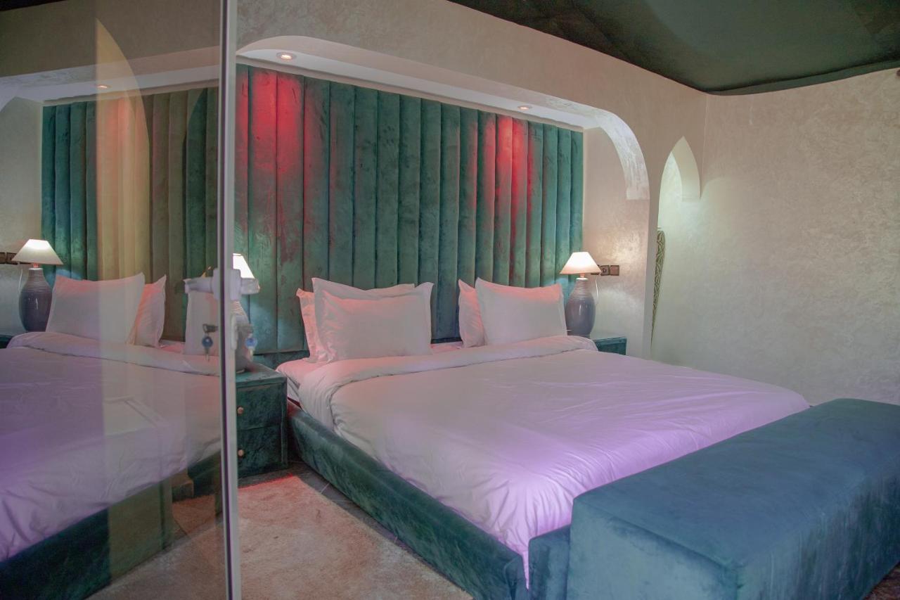 Jnanat Aicha Guesthouse Wawizelte ภายนอก รูปภาพ