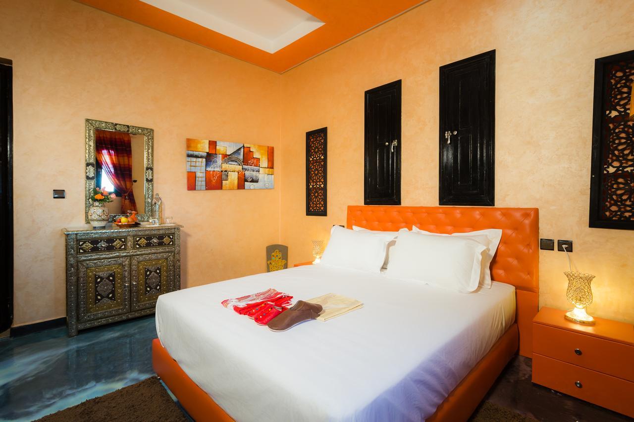 Jnanat Aicha Guesthouse Wawizelte ภายนอก รูปภาพ
